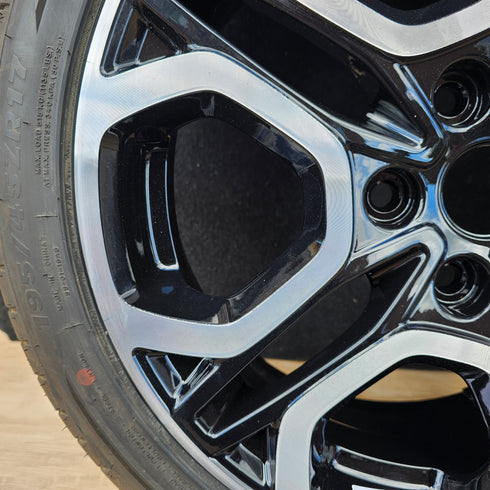 Suzuki Swift Sport ZC33S Single Alloy Wheel & Tyre 195/45/17 * 0946